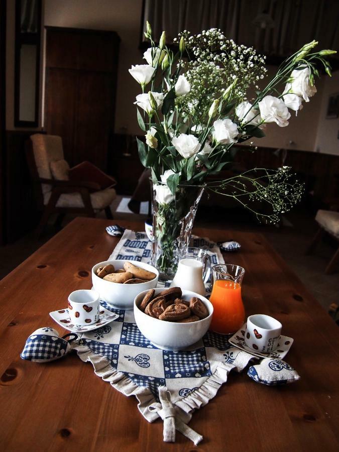 Bed and Breakfast Bed And Bikers Riano  Esterno foto