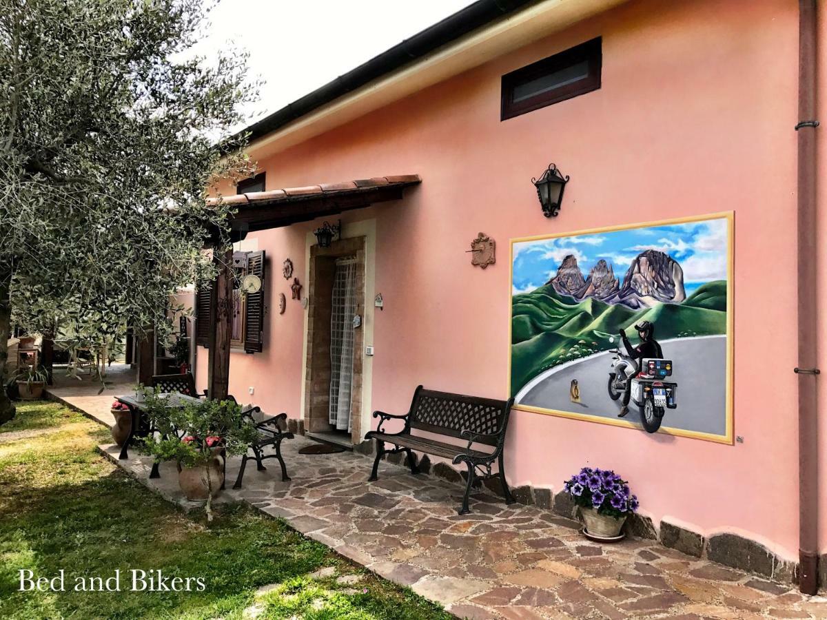Bed and Breakfast Bed And Bikers Riano  Esterno foto