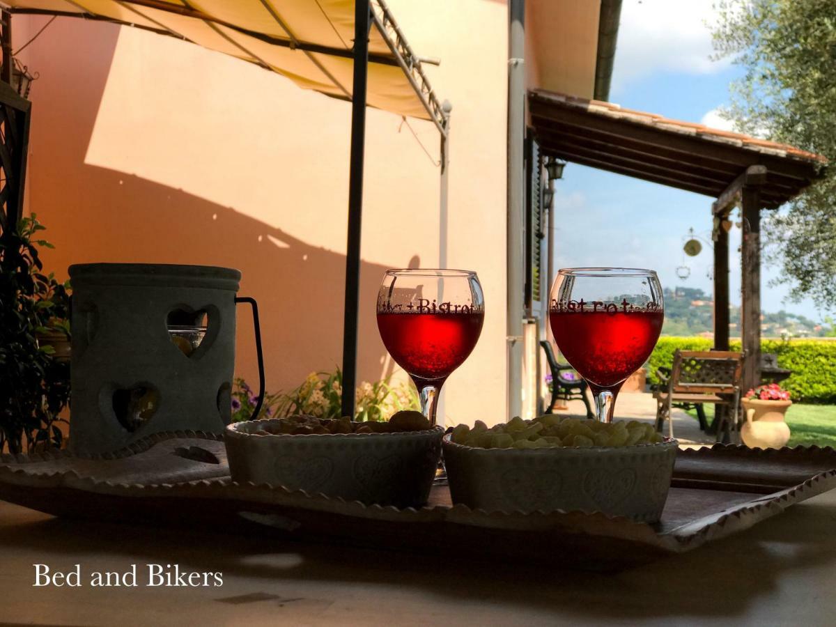 Bed and Breakfast Bed And Bikers Riano  Esterno foto