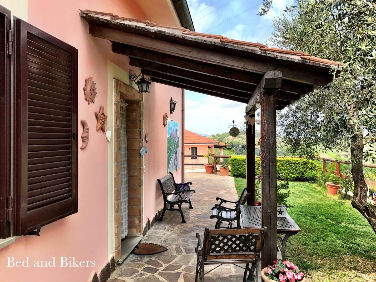 Bed and Breakfast Bed And Bikers Riano  Esterno foto