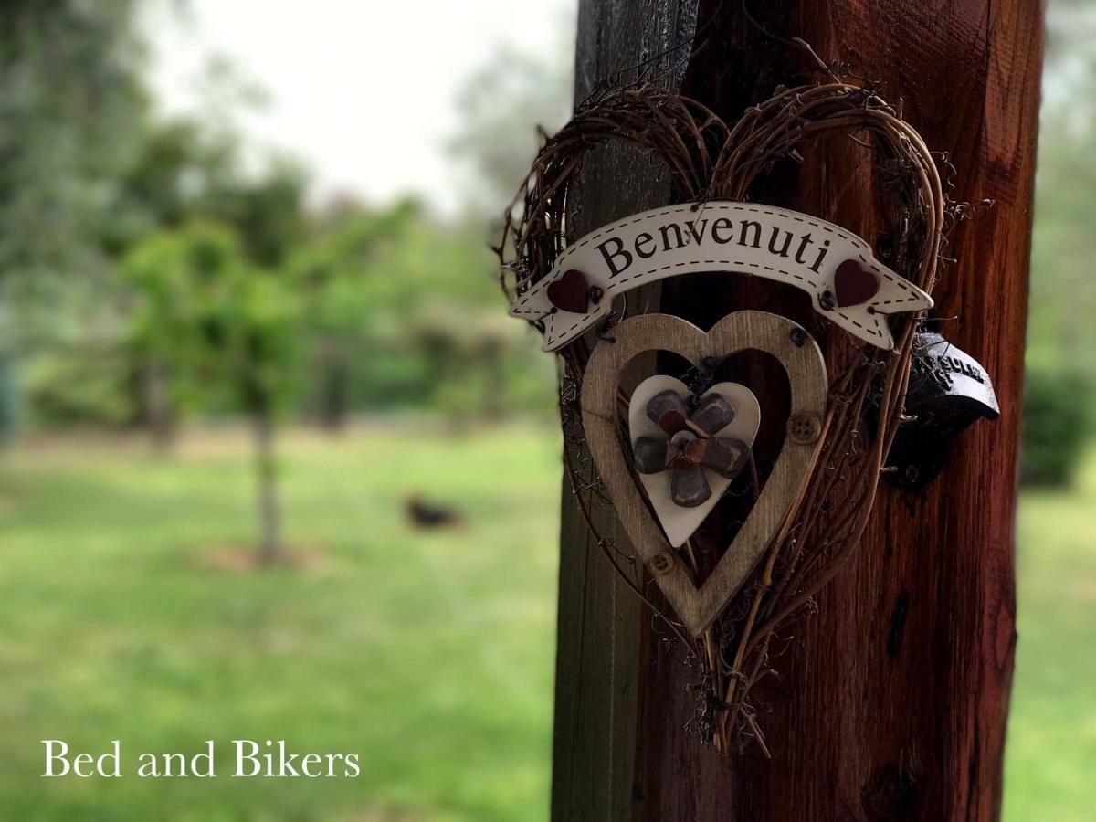 Bed and Breakfast Bed And Bikers Riano  Esterno foto
